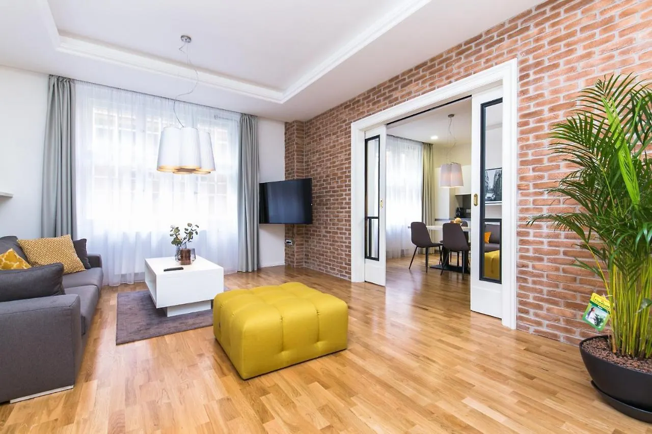 Unique Old Town Apartments At Palace Dlouha의 연락처